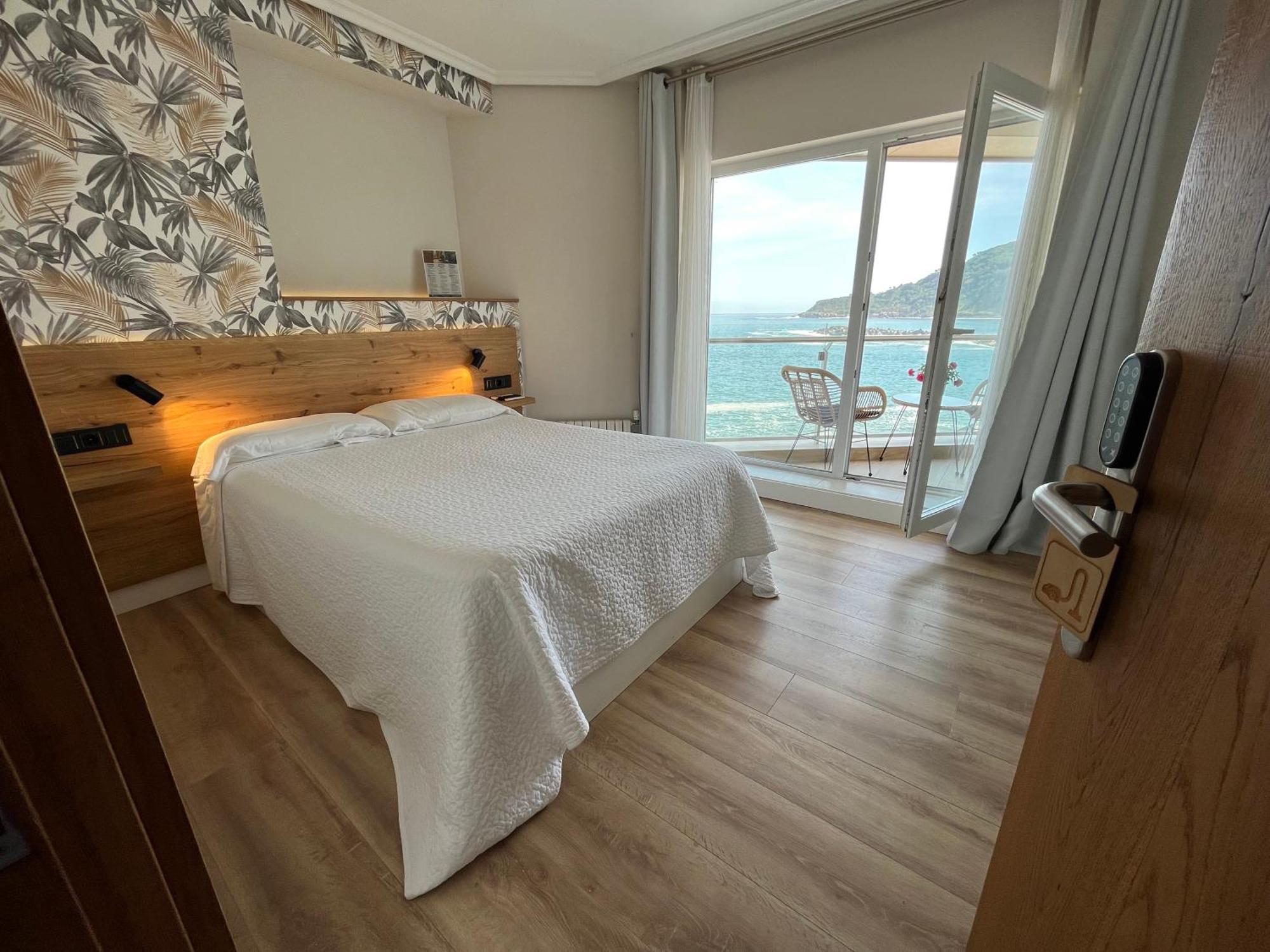Pension Itxasoa Сан-Себастьян Экстерьер фото