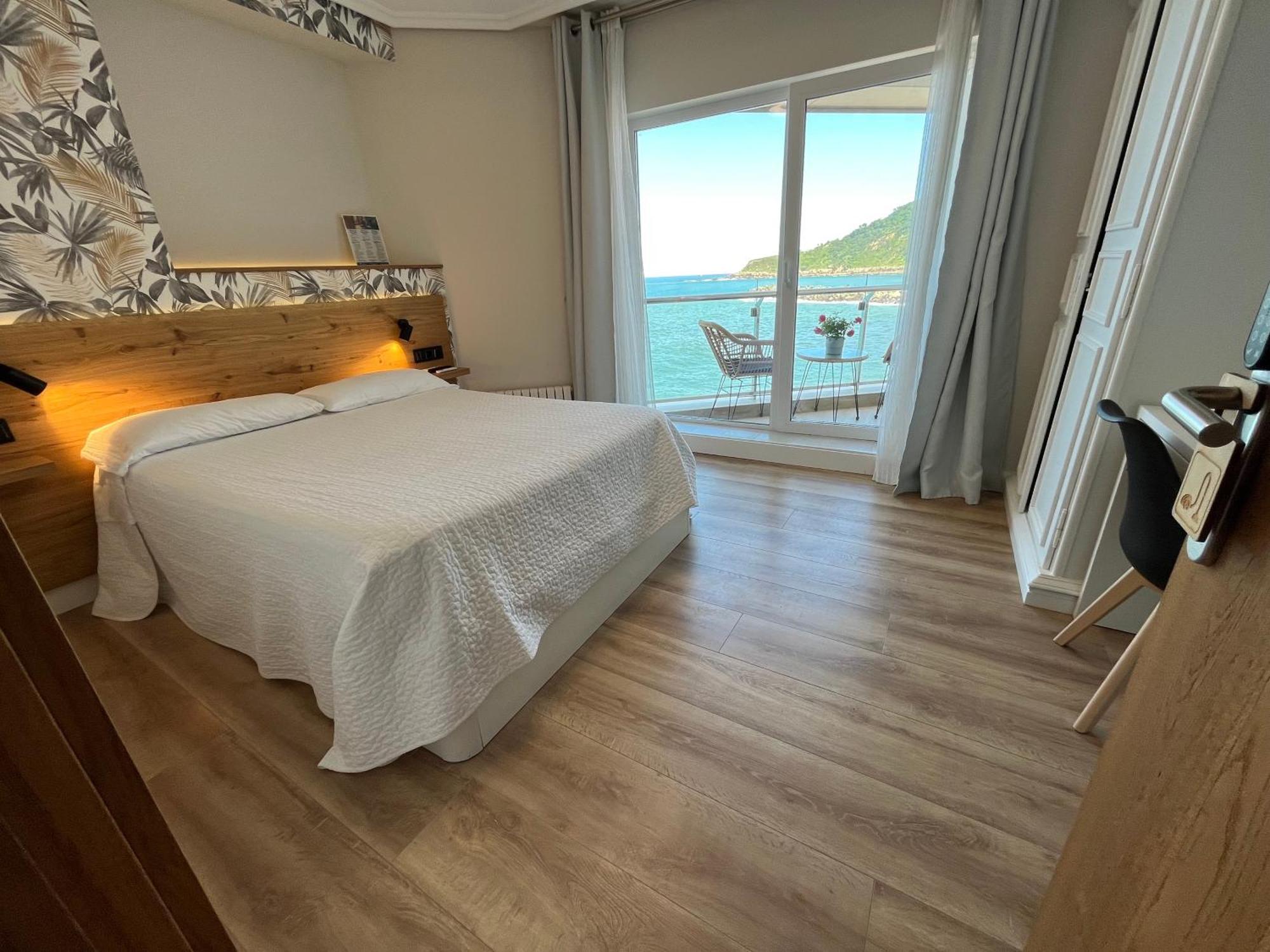 Pension Itxasoa Сан-Себастьян Экстерьер фото