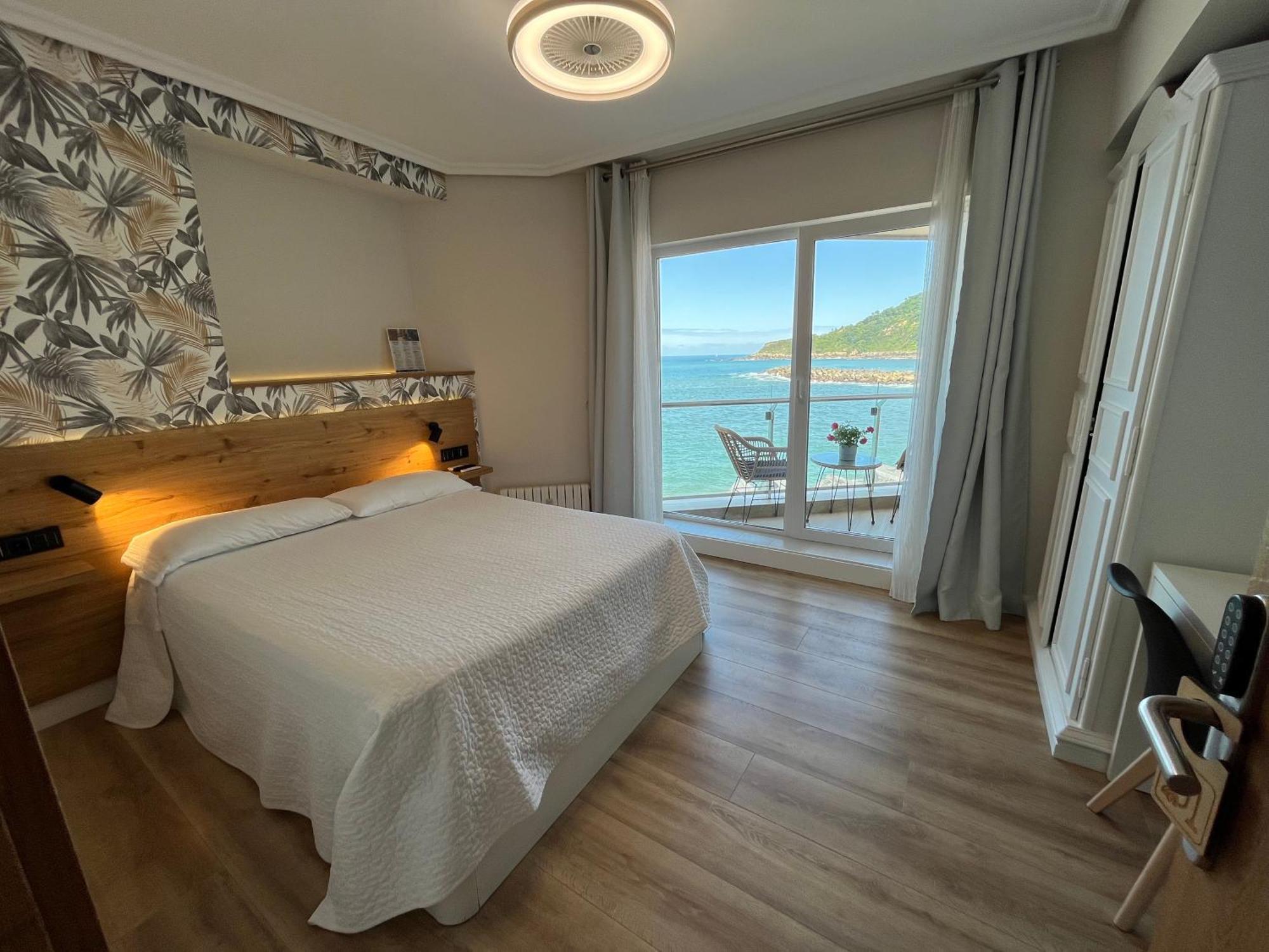 Pension Itxasoa Сан-Себастьян Экстерьер фото